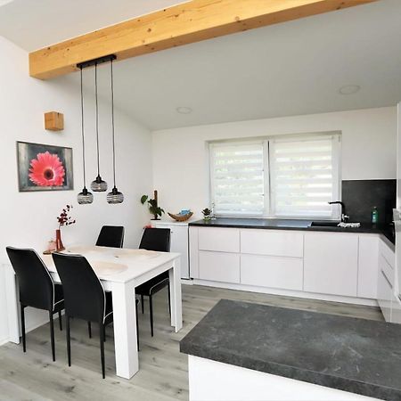 3-Raum Ferienwohnung In Willmersdorf - Thueringer Wald Grossbreitenbach Exteriör bild